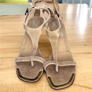 Elegant gold Donald J Pliner Suede Women's Sandals size 8